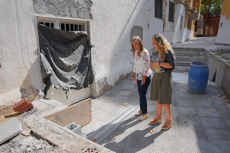 Lorca destina casi 8.000 euros adicionales para mejorar la accesibilidad del local social de La Viña