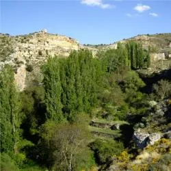 Dévanos despliega su potencial natural con rutas de senderismo únicas