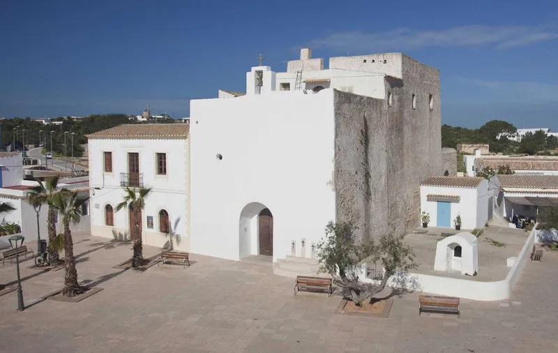 Formentera invita a descubrir sus encantos a través de sus pueblos y su esencia mediterránea