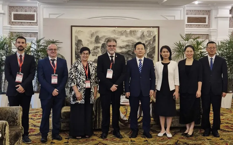 Villena y Guilin inician el camino hacia el hermanamiento para fomentar la cooperación