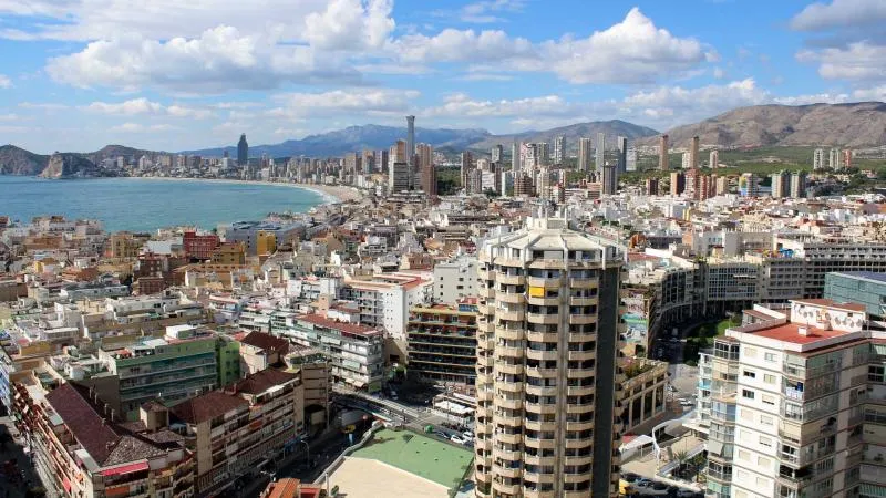Benidorm sanciona con 100.000 euros viviendas turísticas ilegales