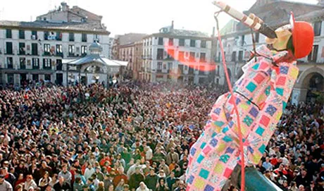 Tudela revive la tradición de la Semana Santa con el Ángel y el Volatín