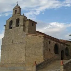 La Iglesia de Santa Águeda de Tejado conserva su portada románica del siglo XVII