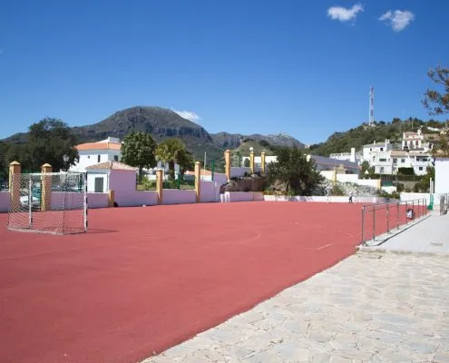 Casares organiza escuelas de verano en julio y agosto para el cuidado de los niños