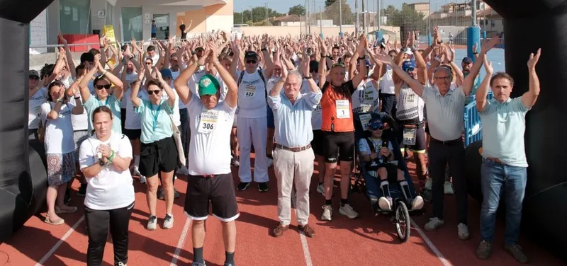 Fermín Cacho impulsa en Tomares la inclusión laboral de personas con discapacidad en la Carrera de las Capacidades