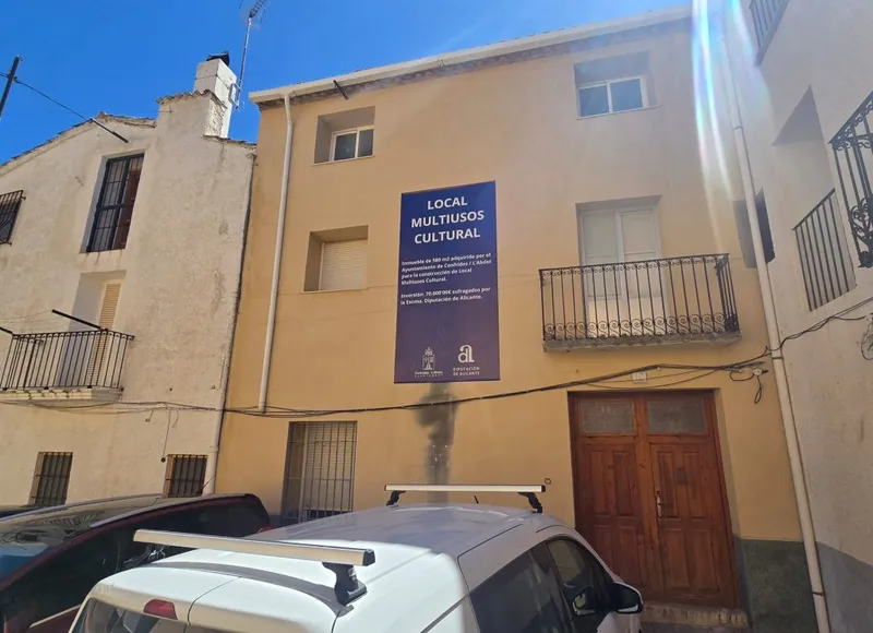 Confrides instalará un ascensor en el Centro Cultural para mejorar la accesibilidad