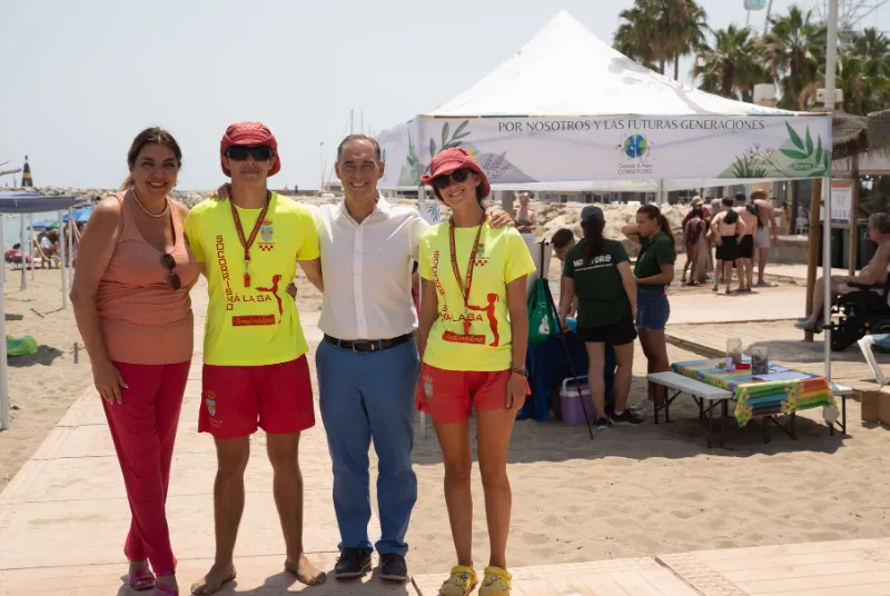 Benalmádena educa en sostenibilidad con talleres ambientales en sus playas
