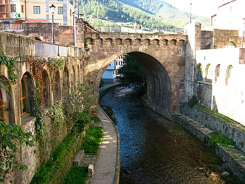 Ayuntamiento de Potes: Contacto y datos de interés