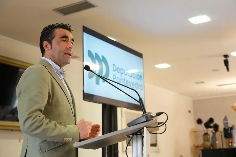 Luis López subraya el papel de los jueces de paz contra el reto demográfico en la provincia de Pontevedra