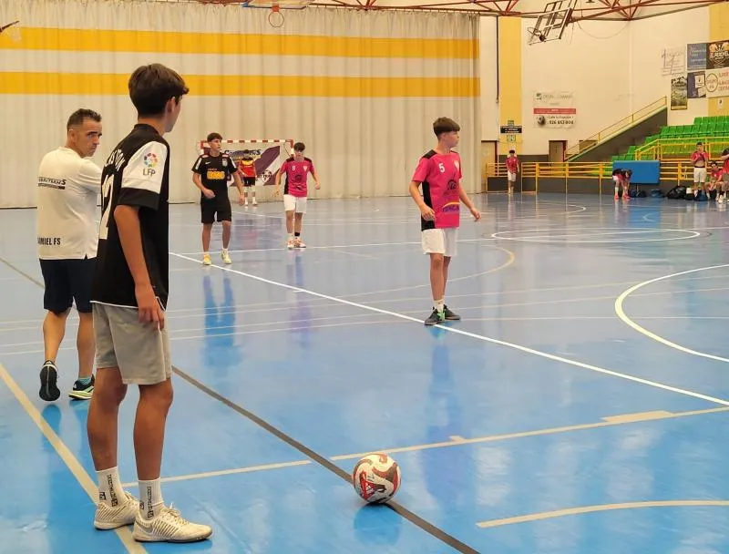 La VII Maratón de Fútbol Sala de Daimiel congrega a 170 jugadores y 15 equipos
