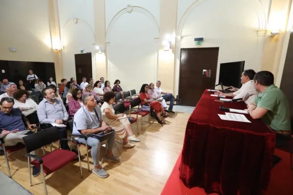 Toledo busca el consenso educativo para la climatización de sus colegios