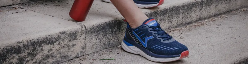 Paredes lanza una colección de zapatillas deportivas para el día a día