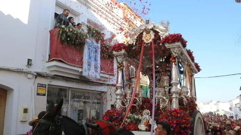 Cartaya inicia su camino hacia El Rocío con más de mil peregrinos