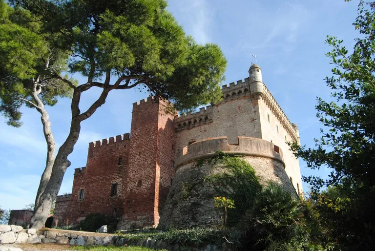 Castelldefels desvela su historia y patrimonio en su web municipal