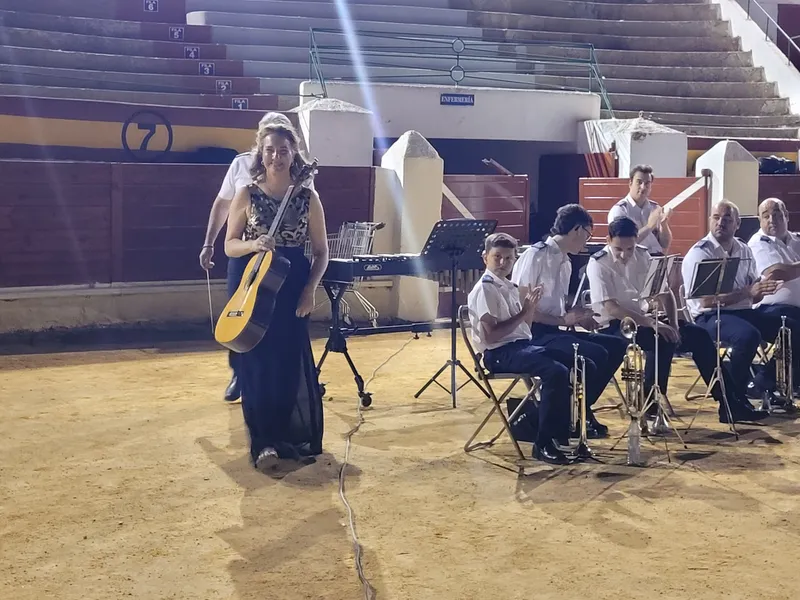 Carmen Becerra deslumbra en Daimiel junto a la Banda Municipal en su 150 aniversario