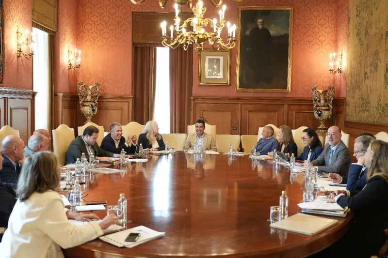 La Diputación de Pontevedra destina 200.000 euros a asociaciones vecinales y de mujeres rurales