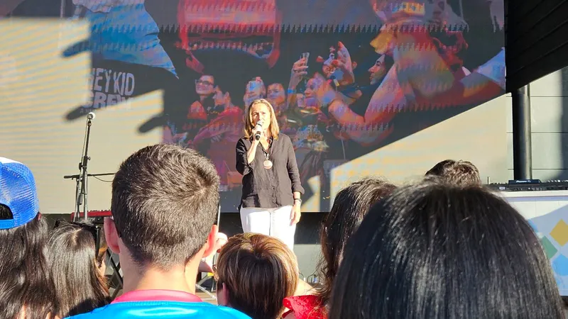 Luisa Sánchez asiste a la presentación del Galicia Fest en Vigo con Miriam Rodríguez