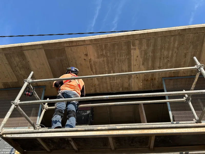 Urgencia en Serra: reparan la cubierta del cementerio municipal por riesgo estructural
