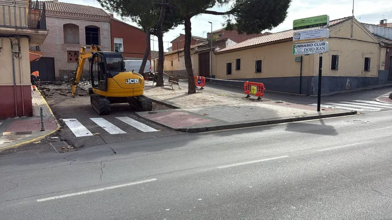 Inician las obras de la nueva dársena de autobuses en la Plaza Marirramos de Bargas