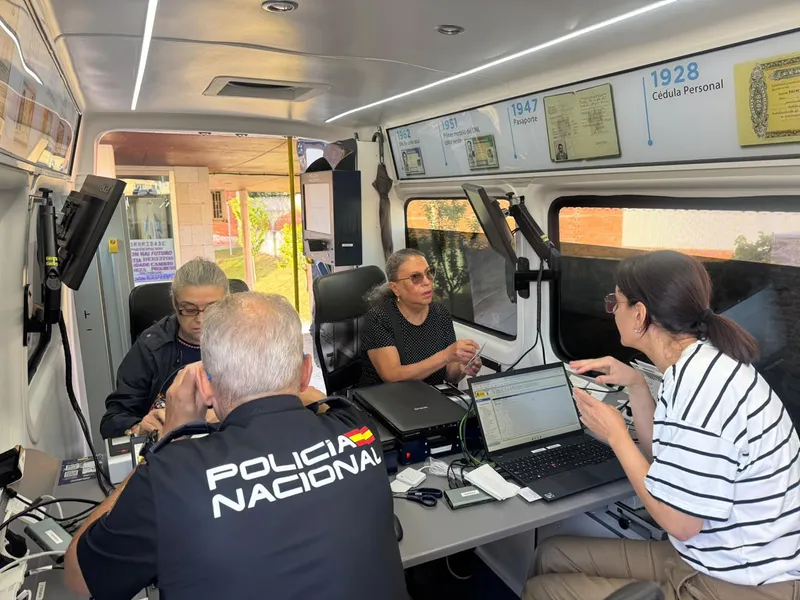 Burela estrena servicio de expedición de DNI y pasaporte una vez al mes