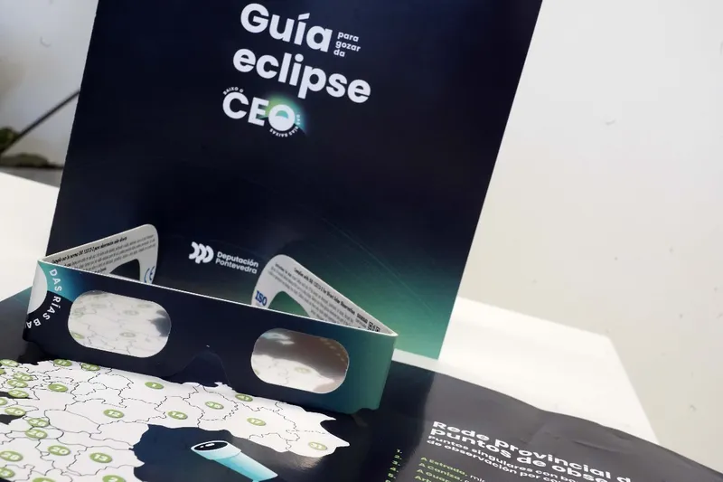 La Diputación de Pontevedra reparte 30.000 gafas para ver el eclipse solar del 12 de agosto