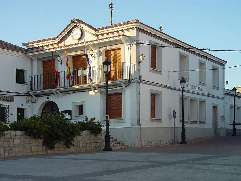Villamantilla detalla los servicios y horarios de sus áreas municipales