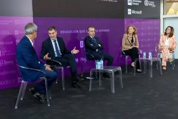 Galicia impulsa una ley pionera para regular la IA en la educación y la comparte con otras comunidades