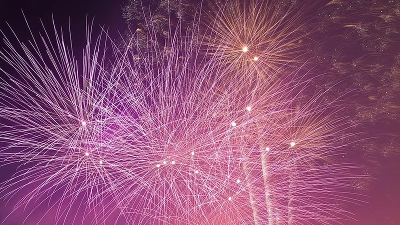 València recupera el Festival Internacional de Pirotecnia en la víspera del 9 d’Octubre