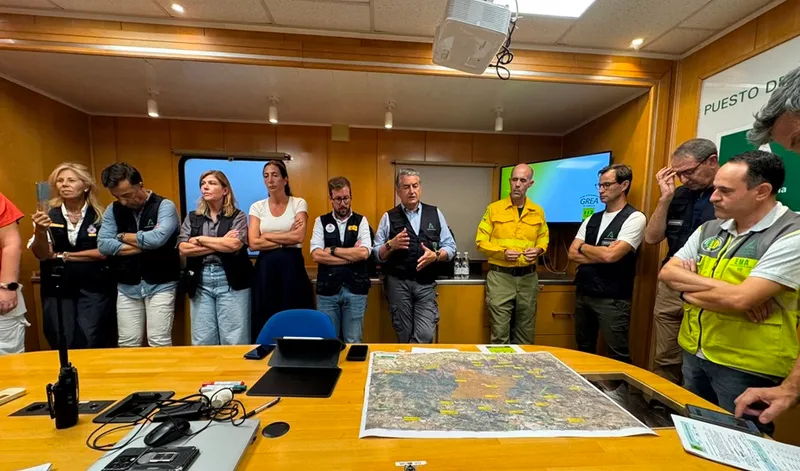 Incendio forestal en Niebla: Avanzan las labores de extinción y se mantiene el alejamiento preventivo de vecinos