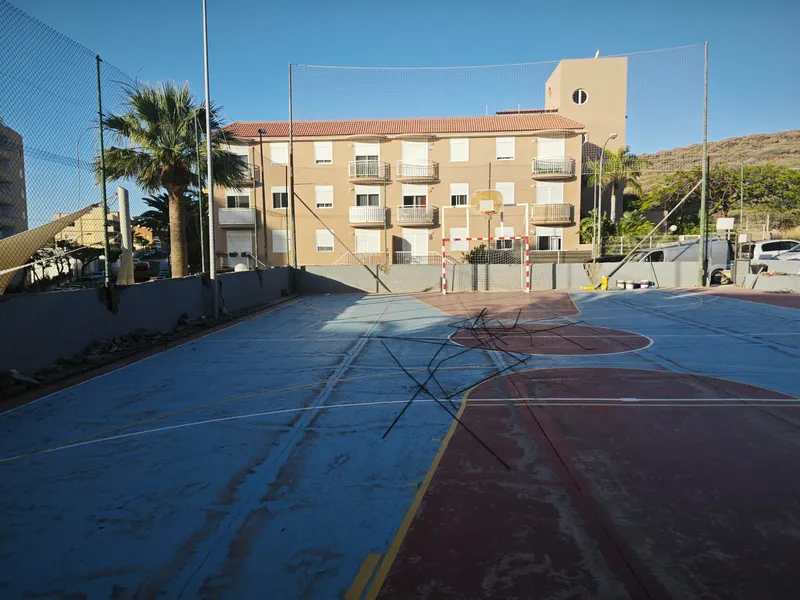 Candelaria renueva la cancha deportiva de Los Geranios con más de 13.000 euros
