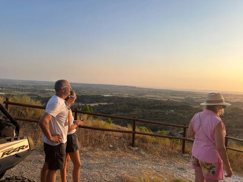 El eclipse lunar atrae a casi 400 visitantes a la Oficina de Turismo de Calatayud