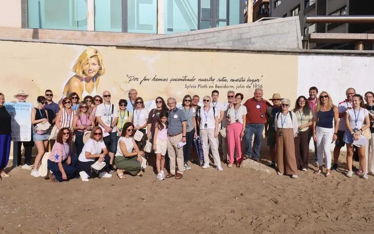 Benidorm revive la huella de Sylvia Plath en una ruta cultural exitosa