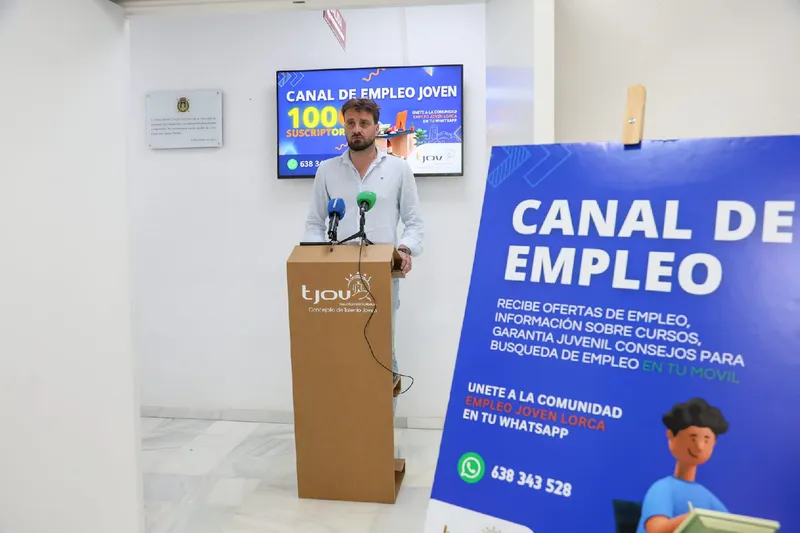El canal de WhatsApp 'Empleo Joven Lorca' facilita la inserción laboral de más de 150 jóvenes