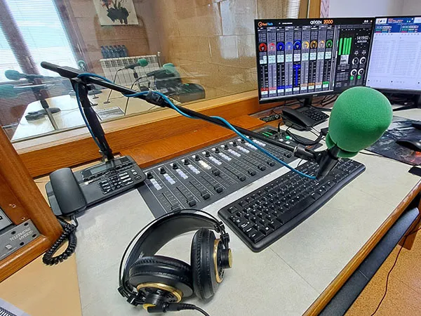 Radio Santoña: la voz municipal que conecta la villa con el mundo