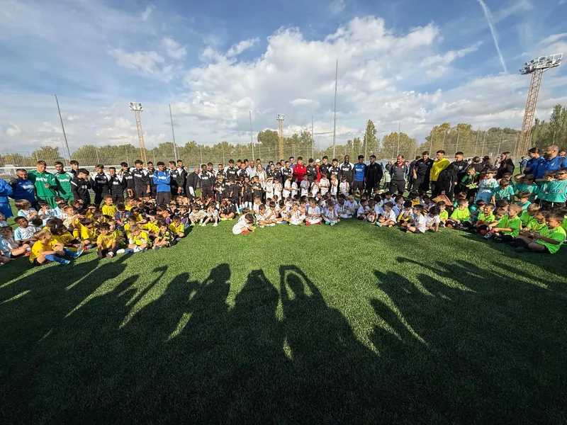 Los campos de fútbol anexos del Pedro Escartín reabren con un torneo de fútbol base