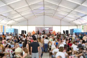 La I Feira do Viño Rosado de Galicia triunfa en Mos con gran afluencia de público