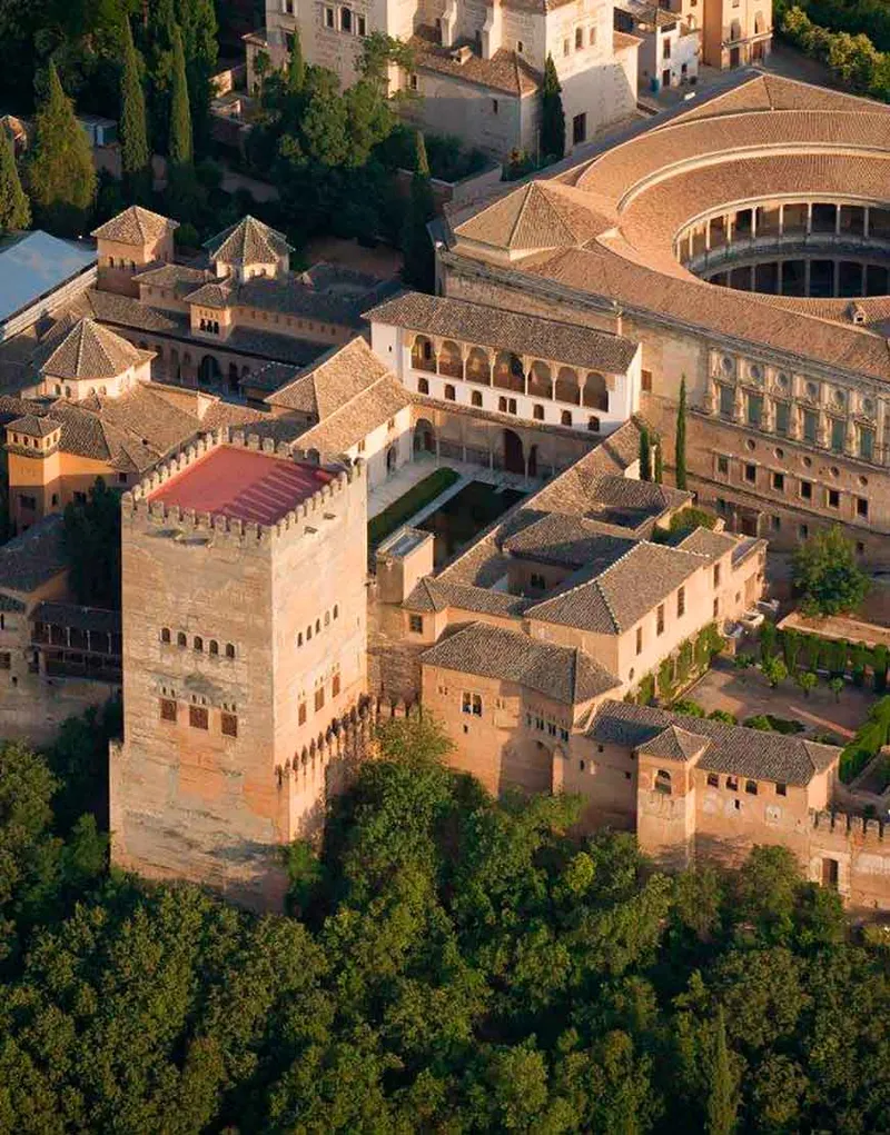 Visitas guiadas privadas a la Alhambra para grupos y familias