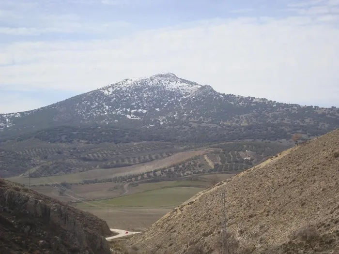El Ayuntamiento de Montejícar promociona la ruta de senderismo a Alta Coloma