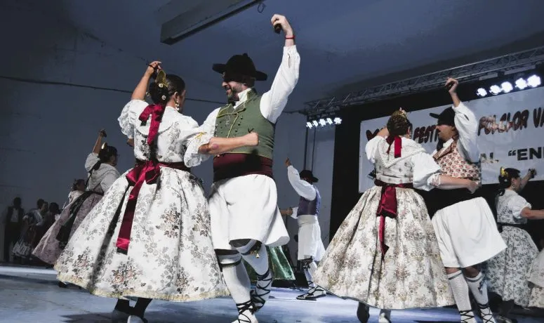 El Piló celebra el XXIV Festival de Folclore Valencià en Burjassot