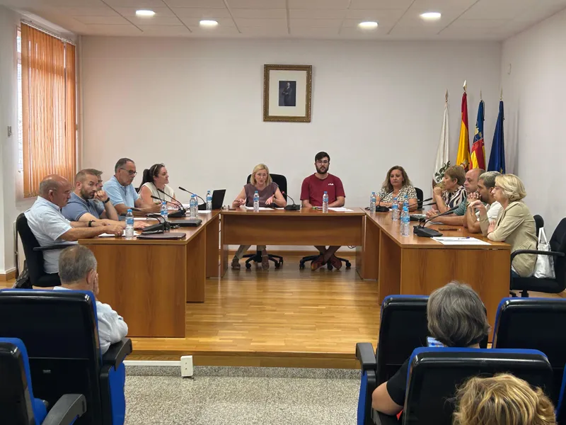 El pleno de Serra aprueba la modificación de ordenanzas y el plan de igualdad