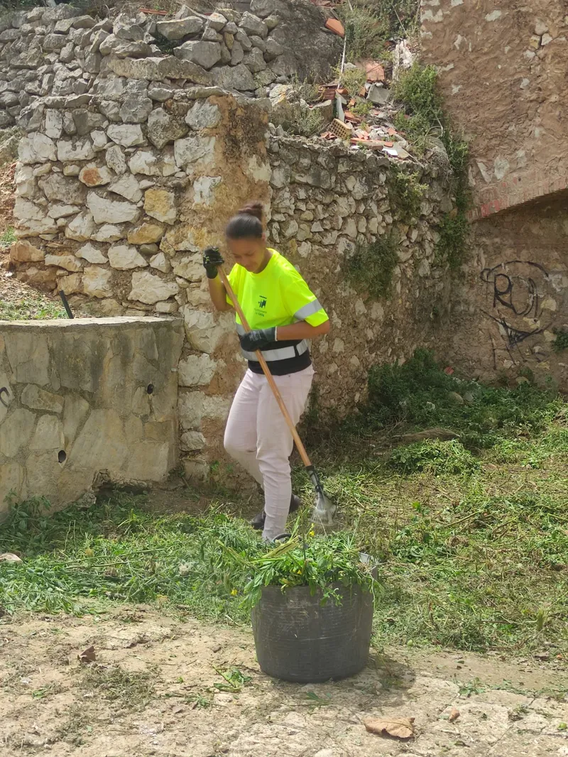Càlig contrata a dos mujeres desempleadas a través del programa EMDONA