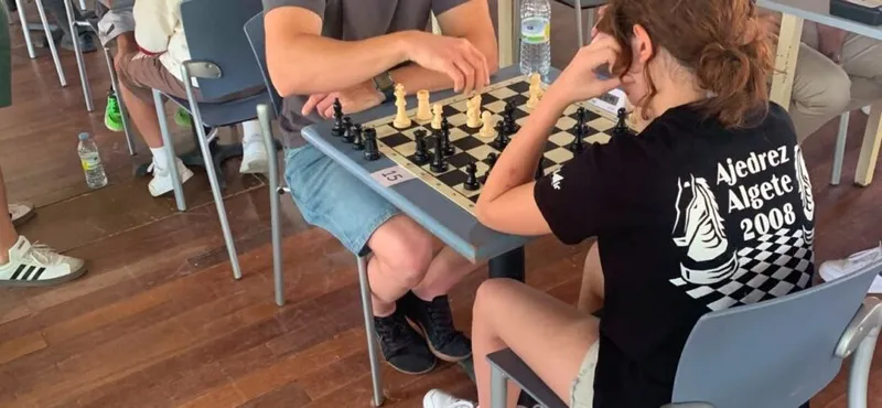 Valdeolmos-Alalpardo celebra su Torneo de Ajedrez 'blancas y negras' con 52 participantes