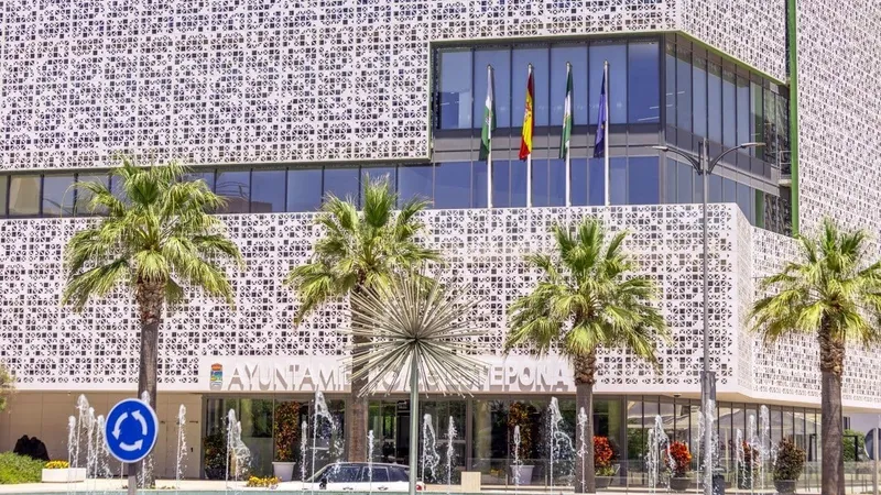 Estepona consolida su salud financiera con once años de superávit