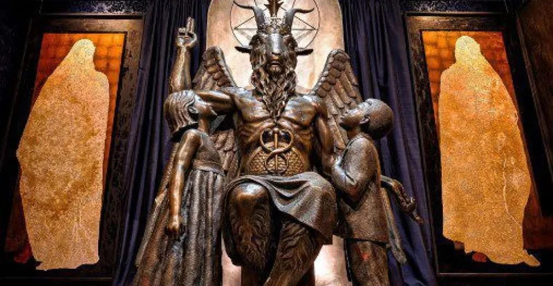El Templo Satánico de Salem abre su galería de arte con obras de calidad y una estatua de Baphomet