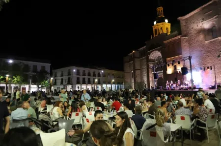 Manzanares celebra con éxito GastroFest 2026 con miles de asistentes