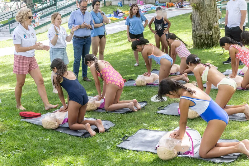 Guadalajara concluye el programa "Piscina y Salud" con un taller de reanimación cardiopulmonar