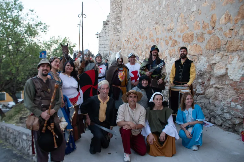 Horche celebra su historia medieval con gran éxito en el Día de Álvar Fáñez