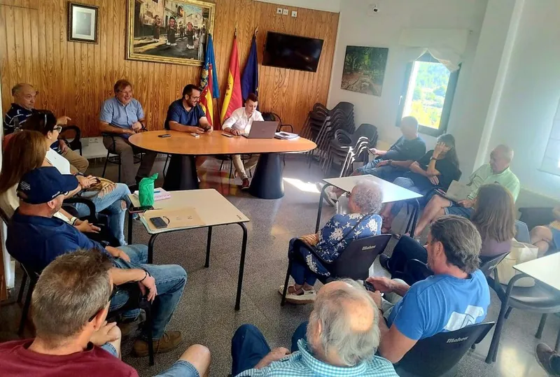 Confrides formaliza la gestión de sus aguas con la creación de las comunidades de regantes de Mela y Machelis