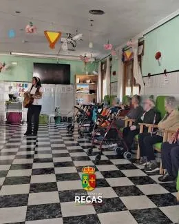 Taller de bienestar para mayores en Recas estimula la memoria y las emociones