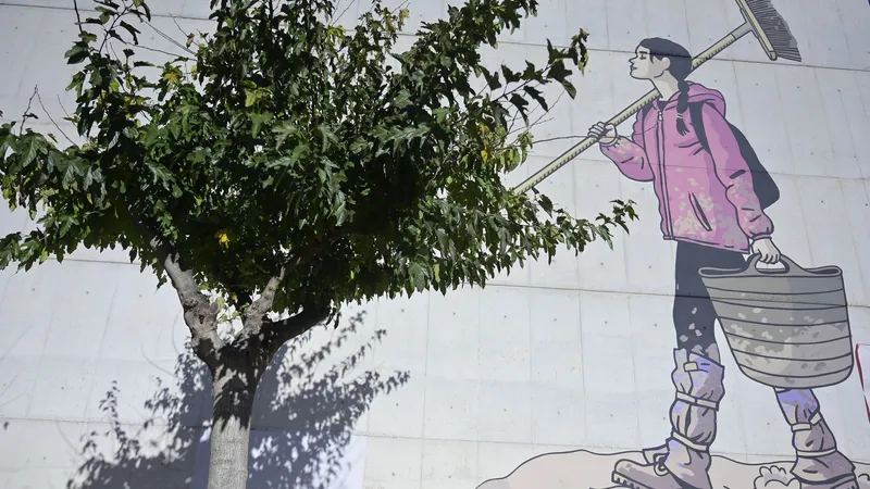 Paco Roca diseñará el monumento al voluntariado de la DANA en València